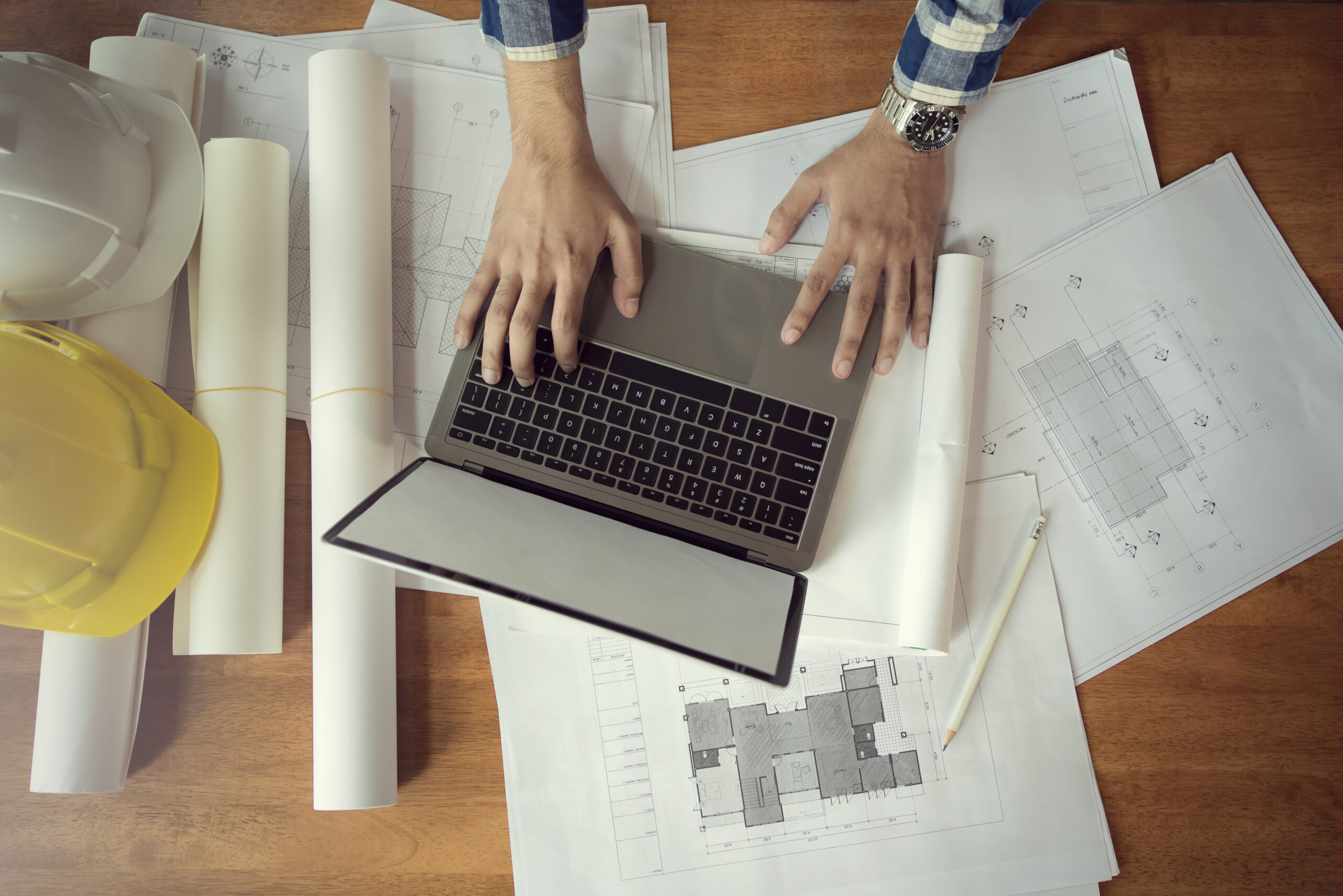 Obliczenia konstrukcyjne i praca na rysunkach projektowych