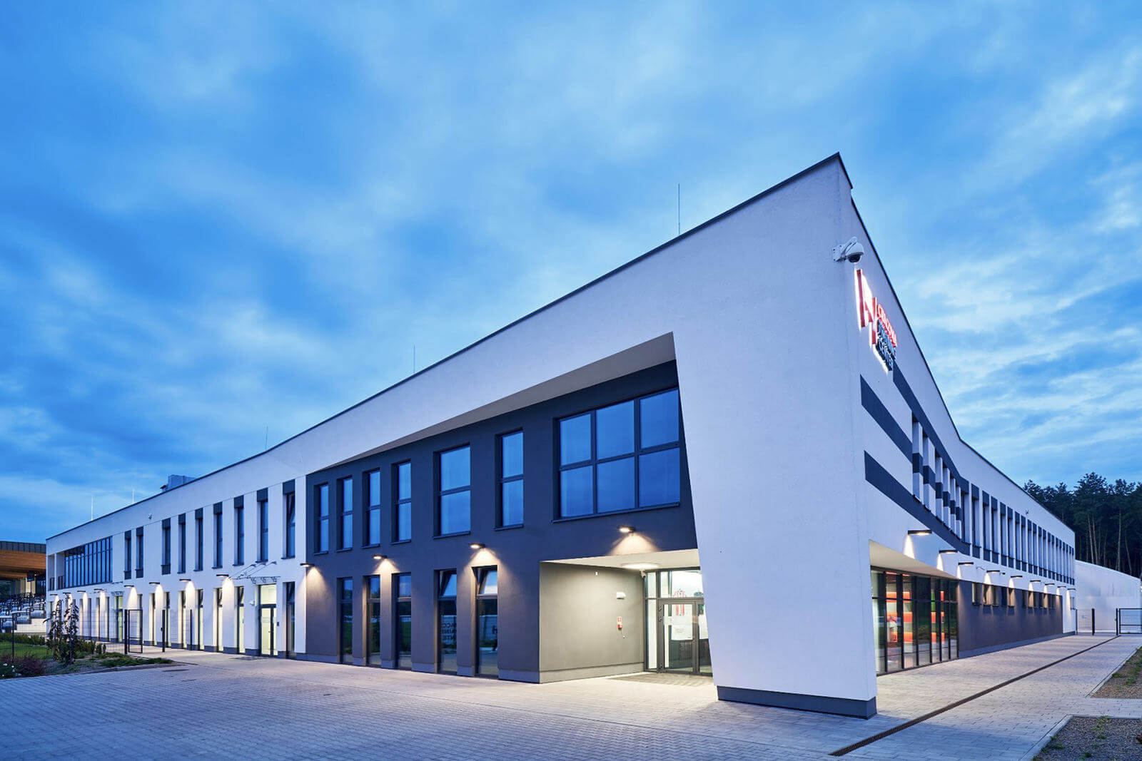 cracovia-training-center-krakow-elewacja-front-01